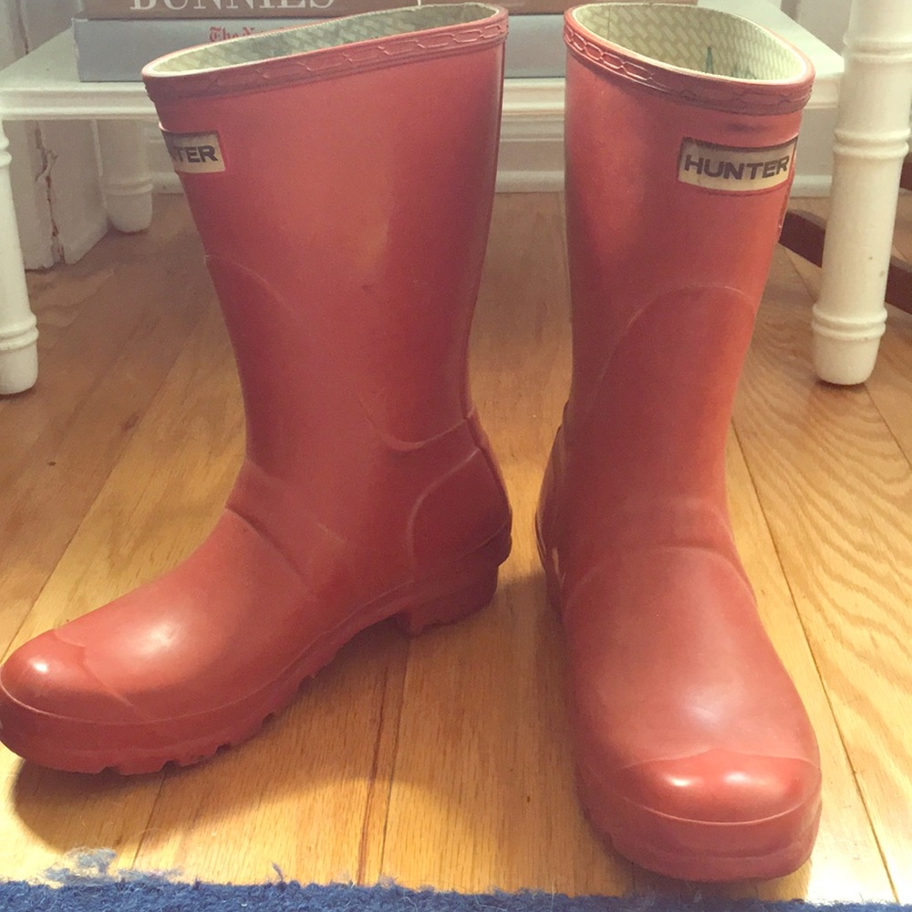 Red hunter short boots size 7
